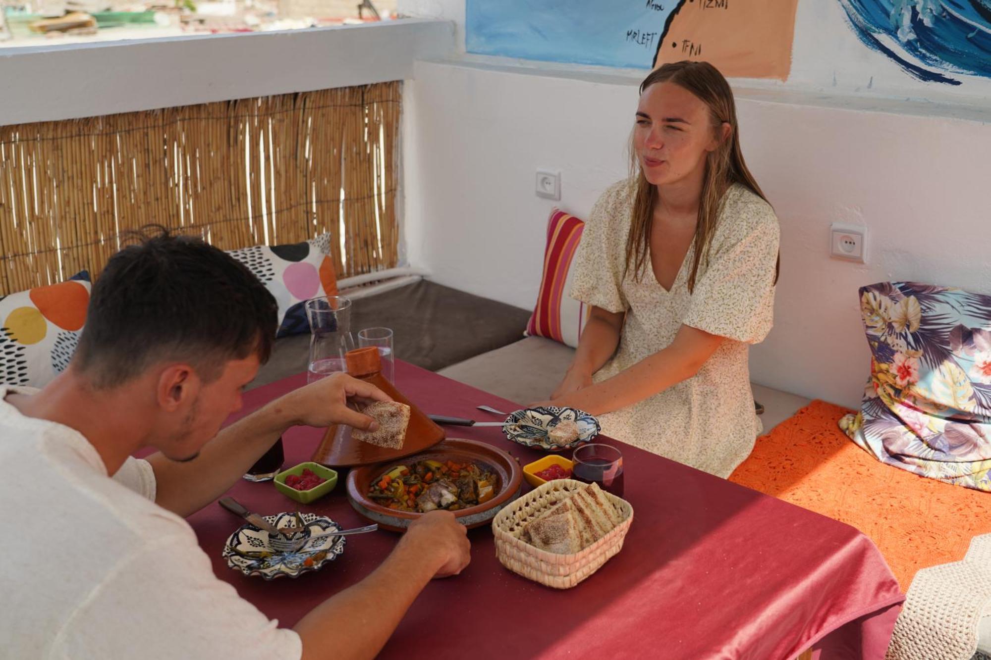 Waves Hunter Surf House Bed and Breakfast Αγκαντίρ Εξωτερικό φωτογραφία