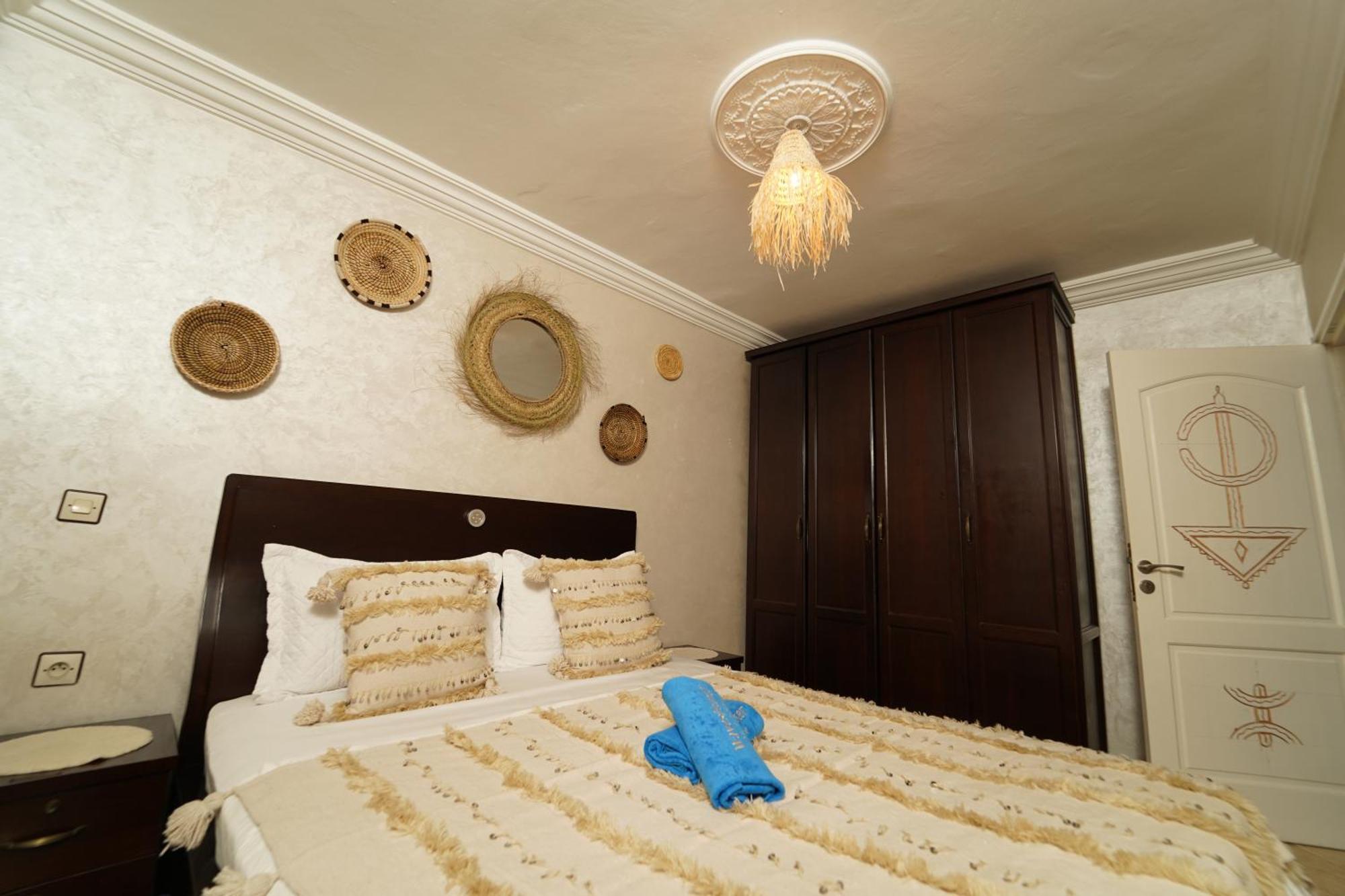 Waves Hunter Surf House Bed and Breakfast Αγκαντίρ Εξωτερικό φωτογραφία