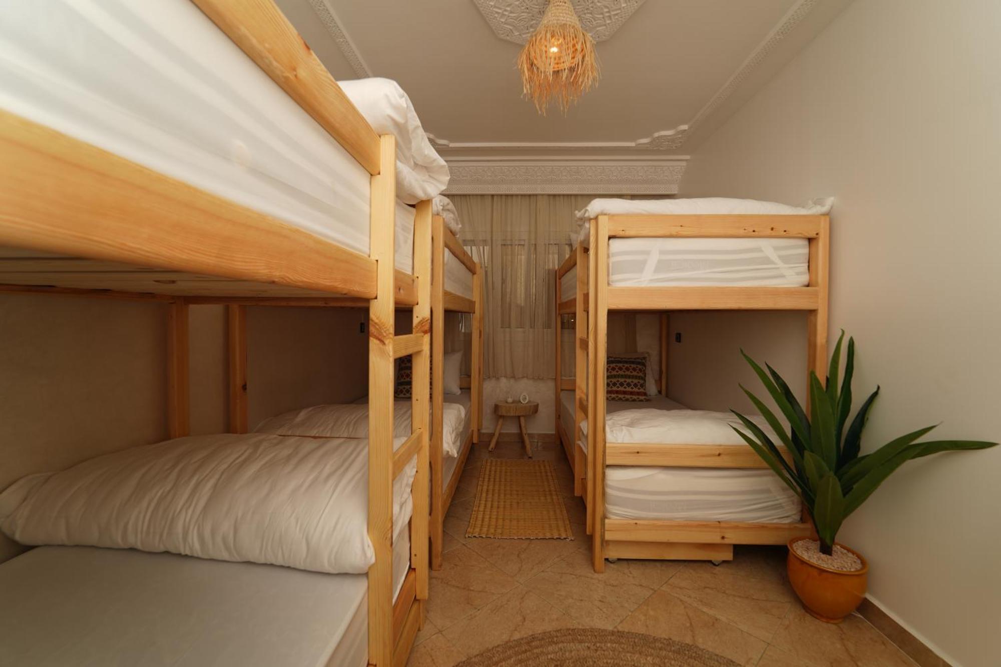 Waves Hunter Surf House Bed and Breakfast Αγκαντίρ Εξωτερικό φωτογραφία