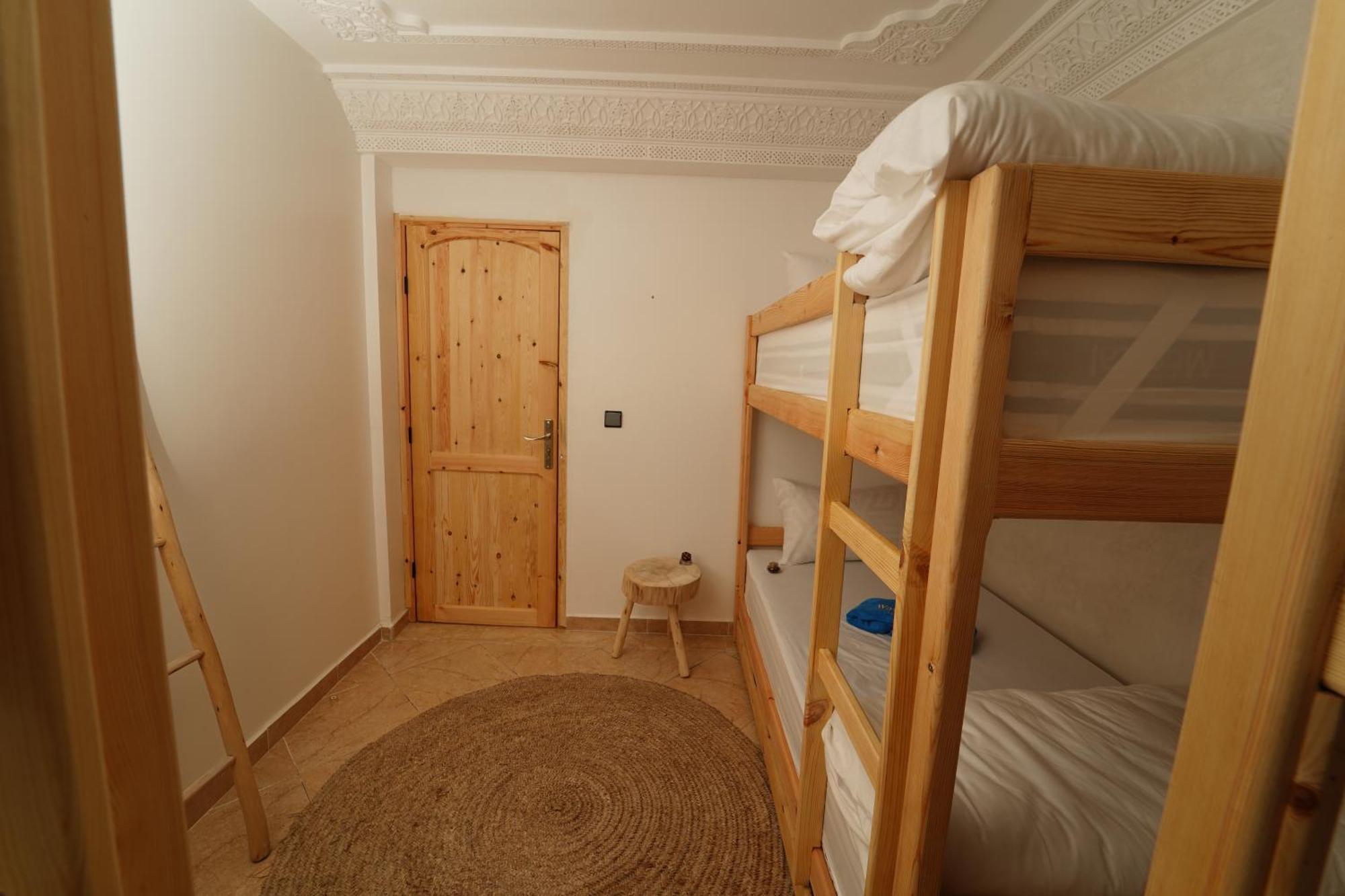Waves Hunter Surf House Bed and Breakfast Αγκαντίρ Εξωτερικό φωτογραφία