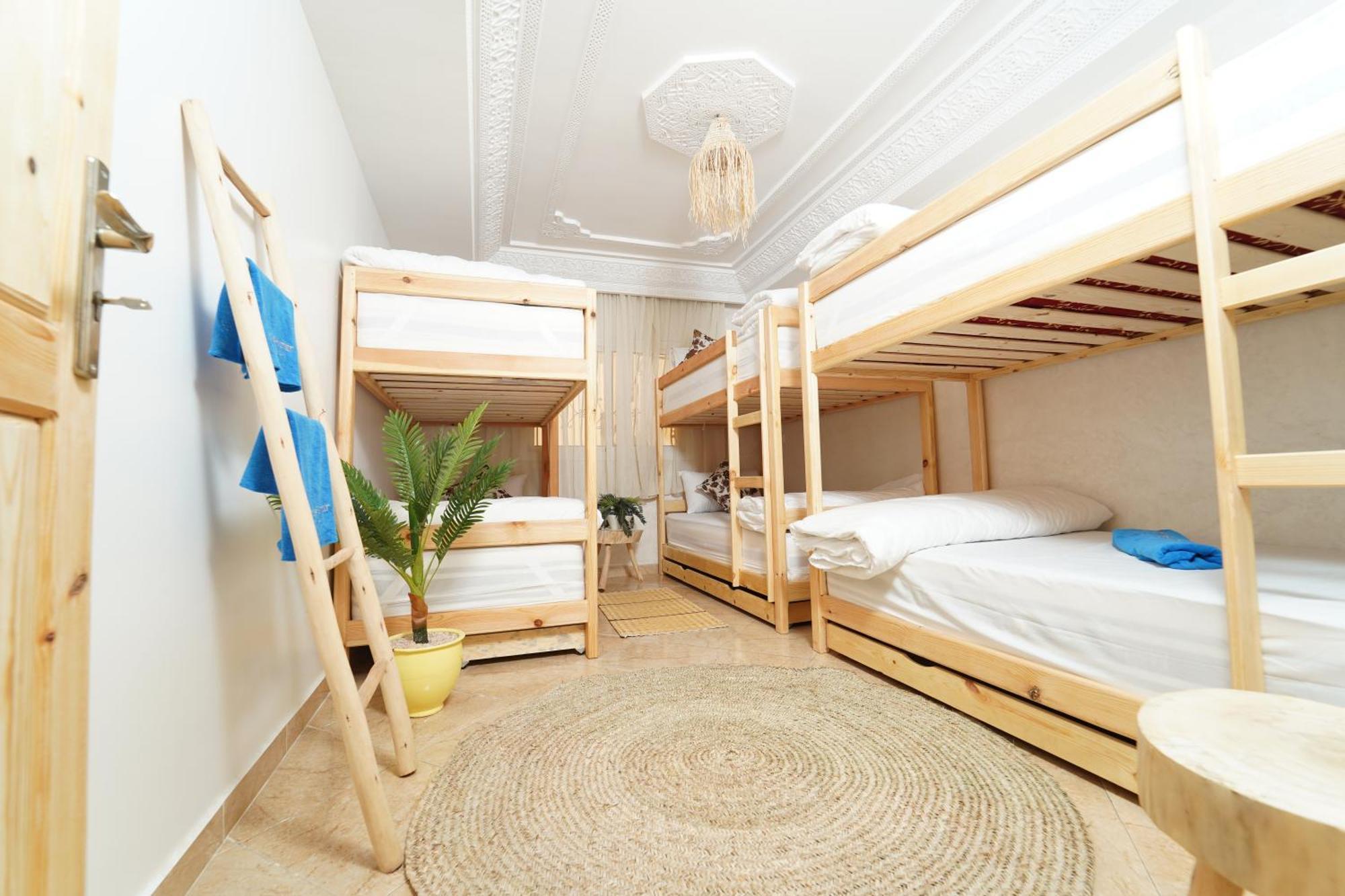 Waves Hunter Surf House Bed and Breakfast Αγκαντίρ Εξωτερικό φωτογραφία
