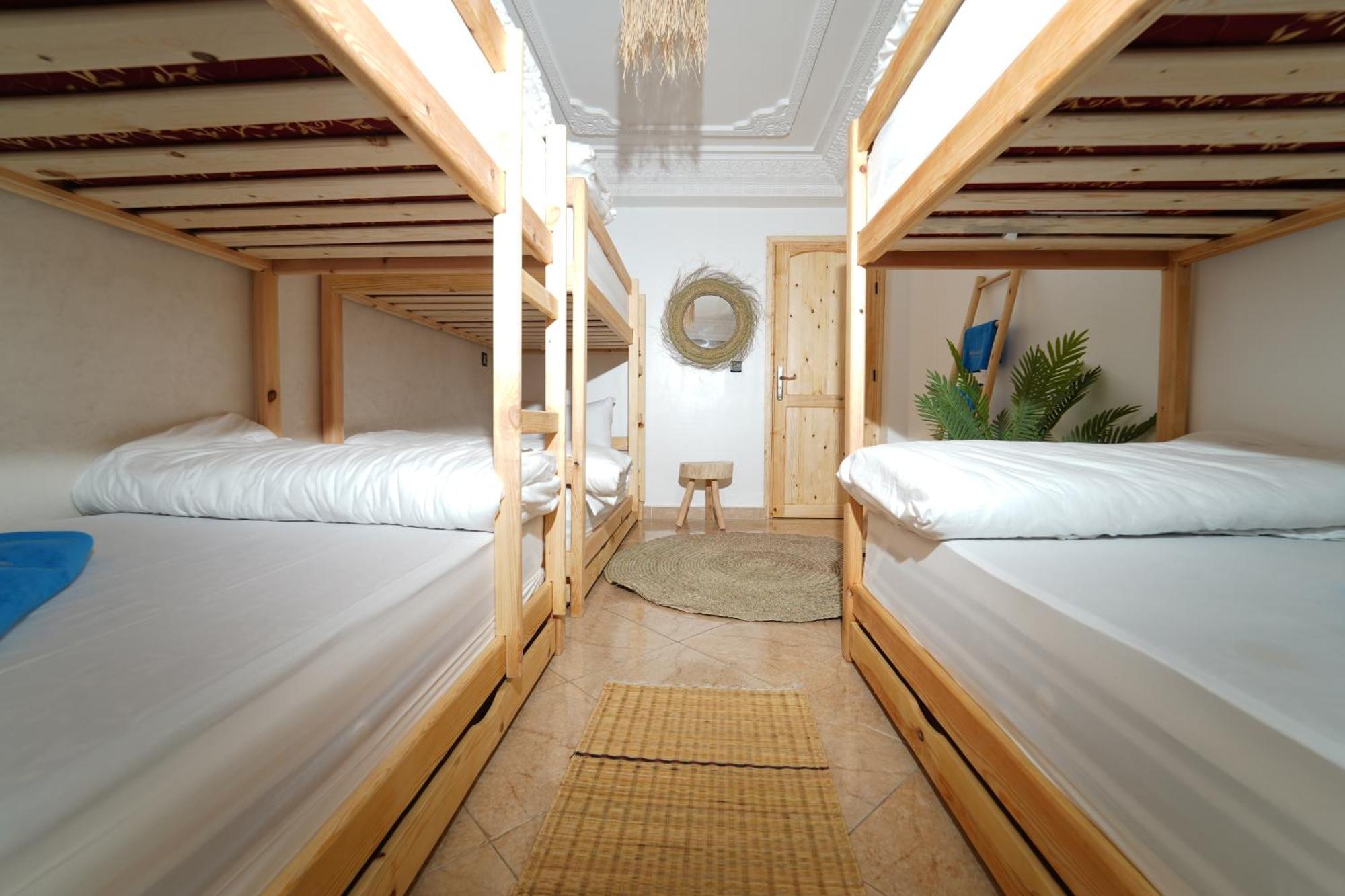 Waves Hunter Surf House Bed and Breakfast Αγκαντίρ Εξωτερικό φωτογραφία